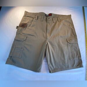 Wrangler RIGGS Workwear Ripstop Ranger Cargo Shorts sz 44 - NWOT Khaki-Brown